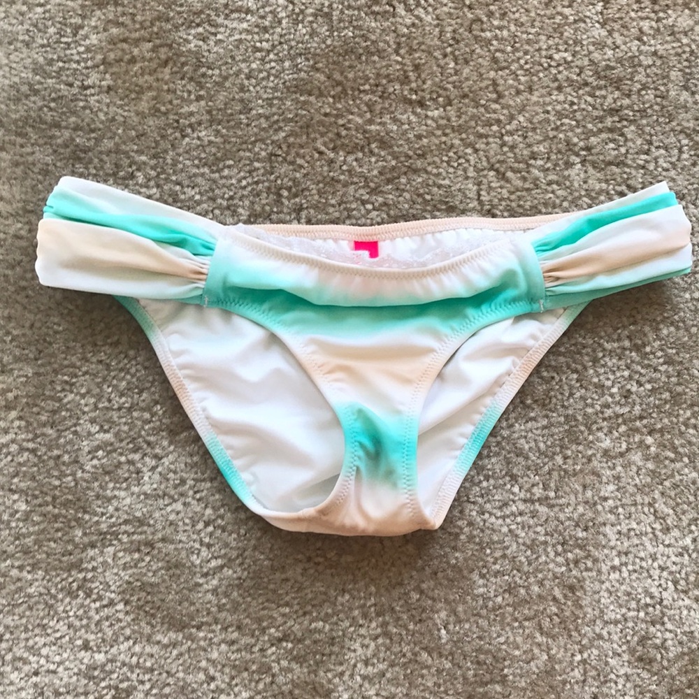 Sky VS Bikini Bottoms